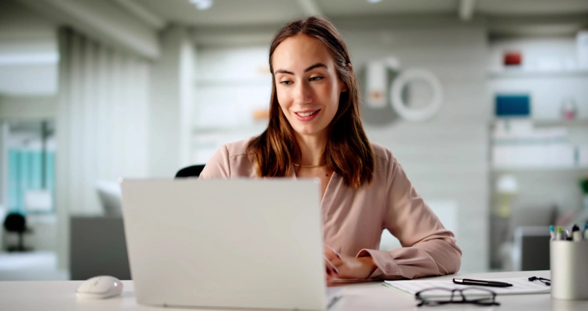Image of a woman attending a structured virtual IOP therapy session